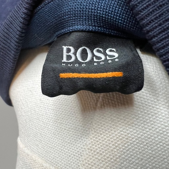 Hugo boss Crewneck 100% Cotton Graphic Sweatshirt Pullover.  - Picture 3 of 4